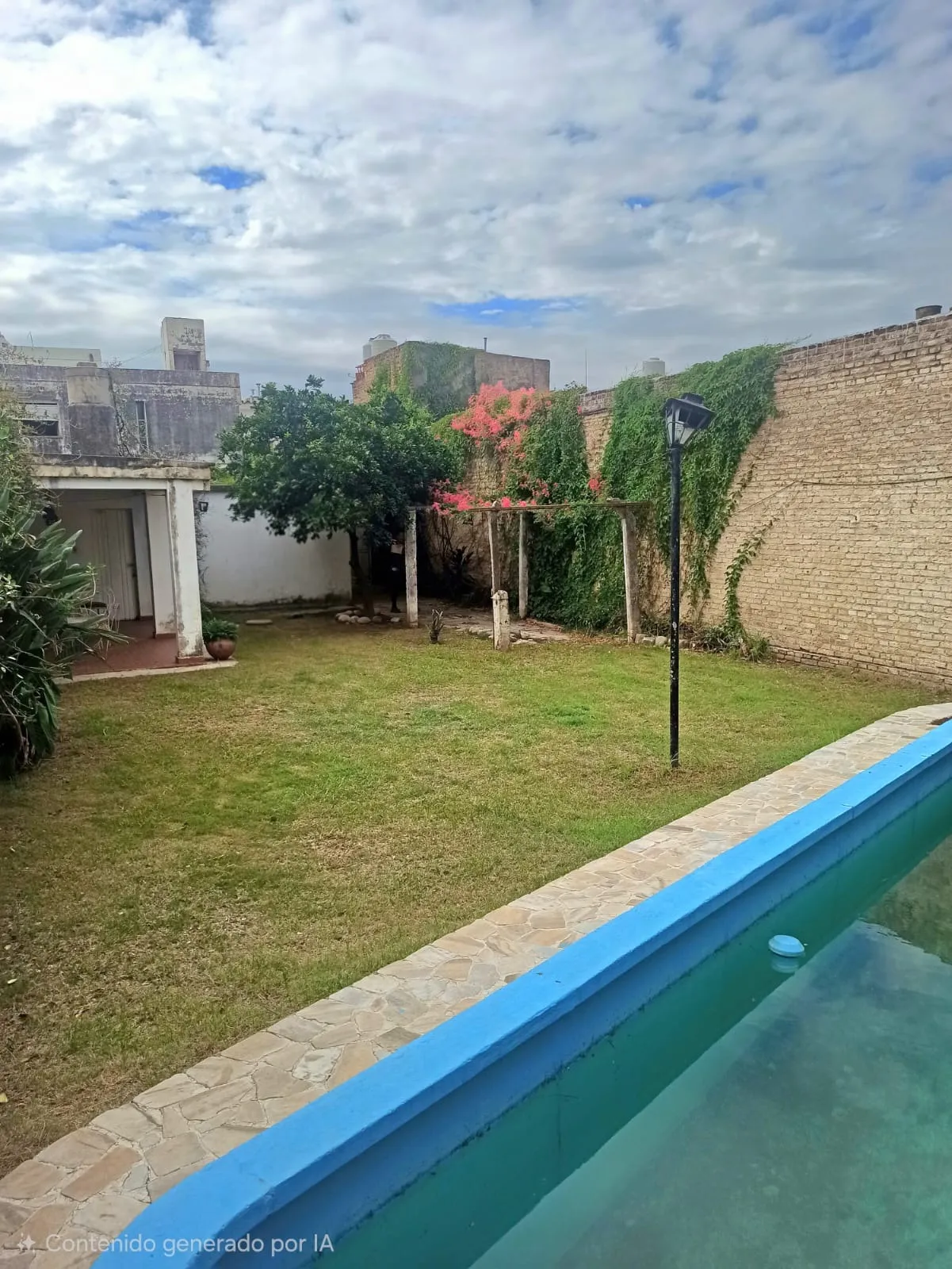 Casa 2 Dorm. + Cochera + Patio C/ Pileta | Alto Alberdi
