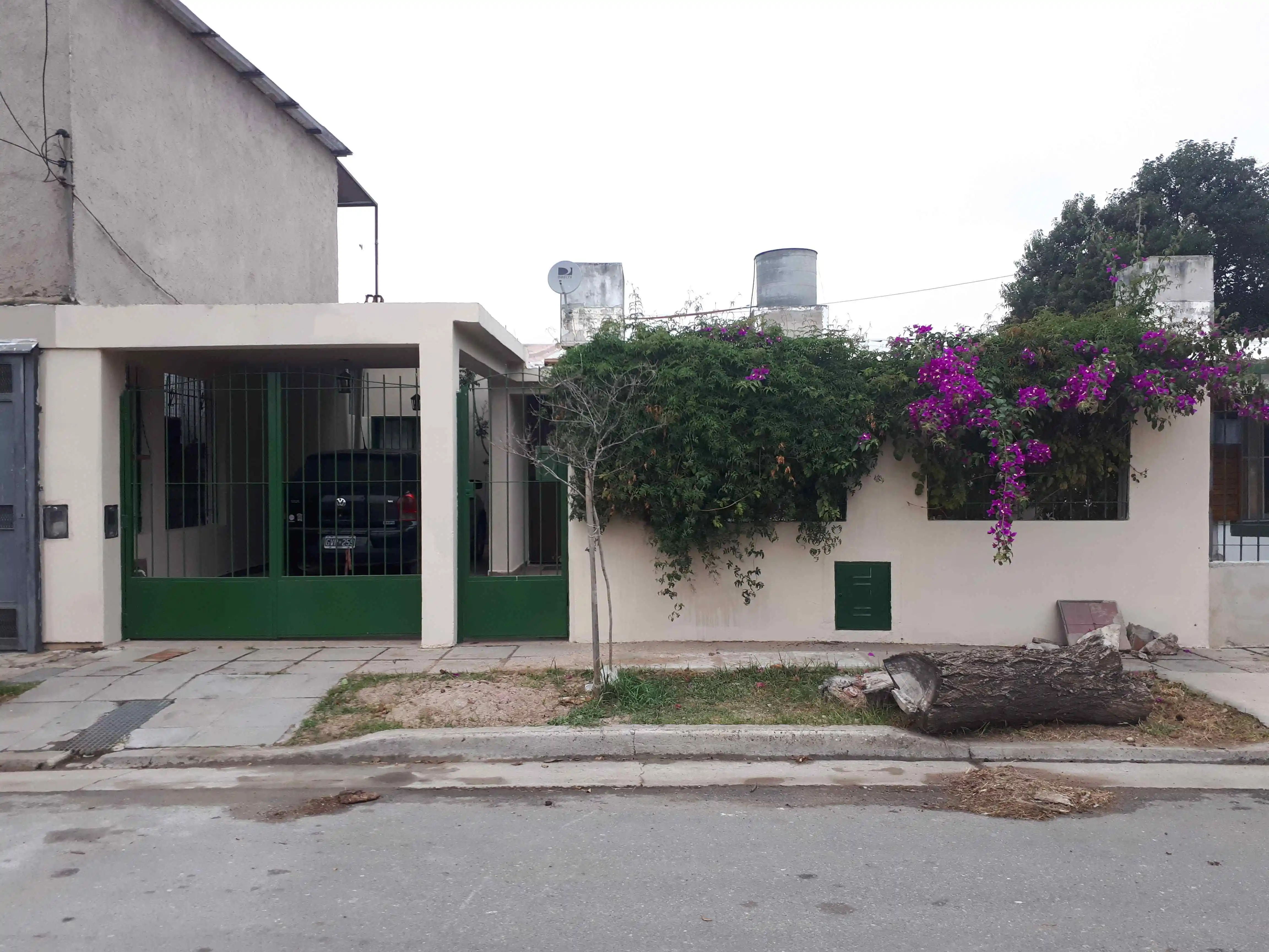 Bº Silvano Funes - casa 3 dorm se vende