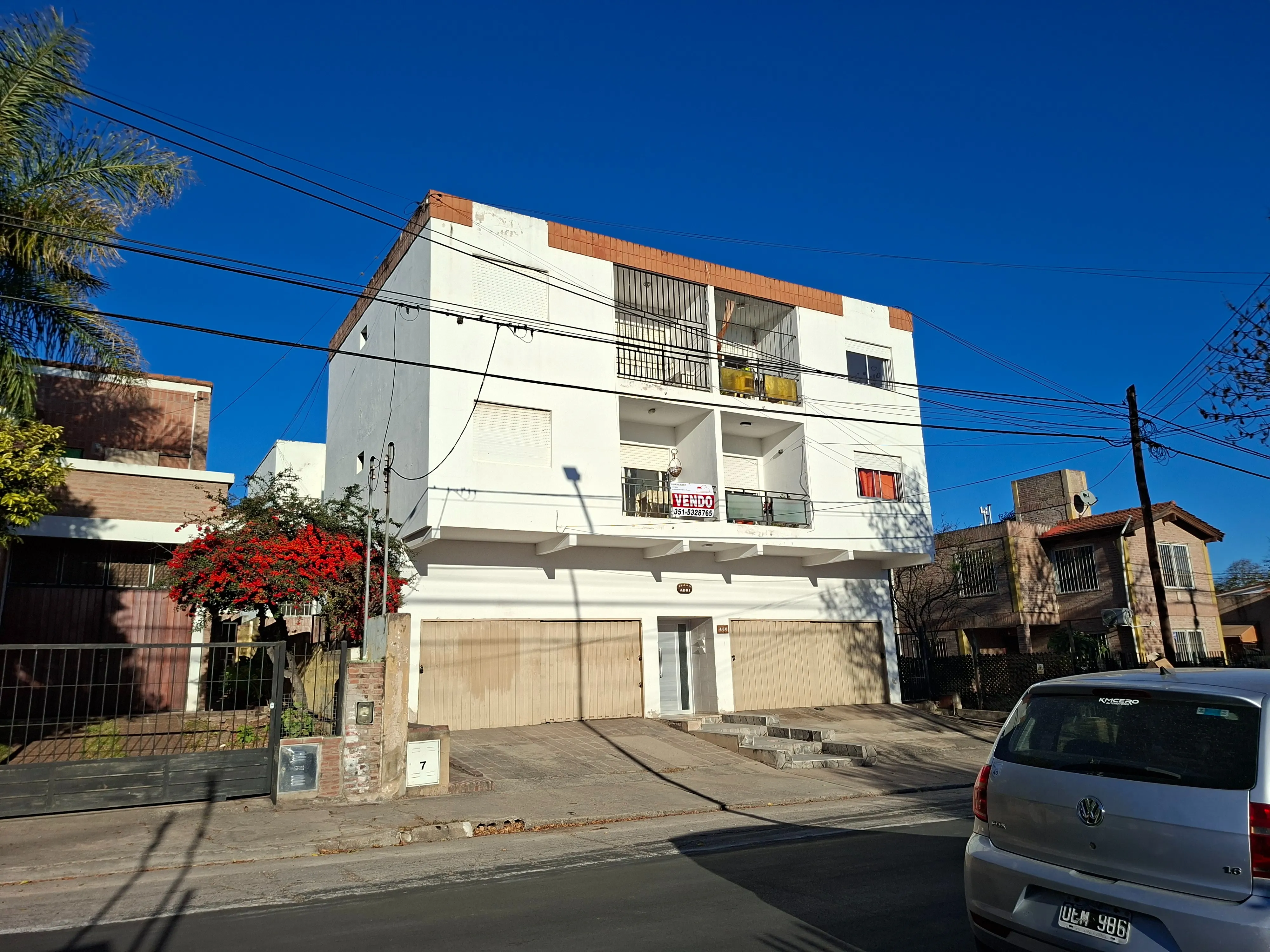 CENTRICO 2 DORMITORIOS CON COCHERA  GRAN BALCON TERRAZA COMPARTIDA