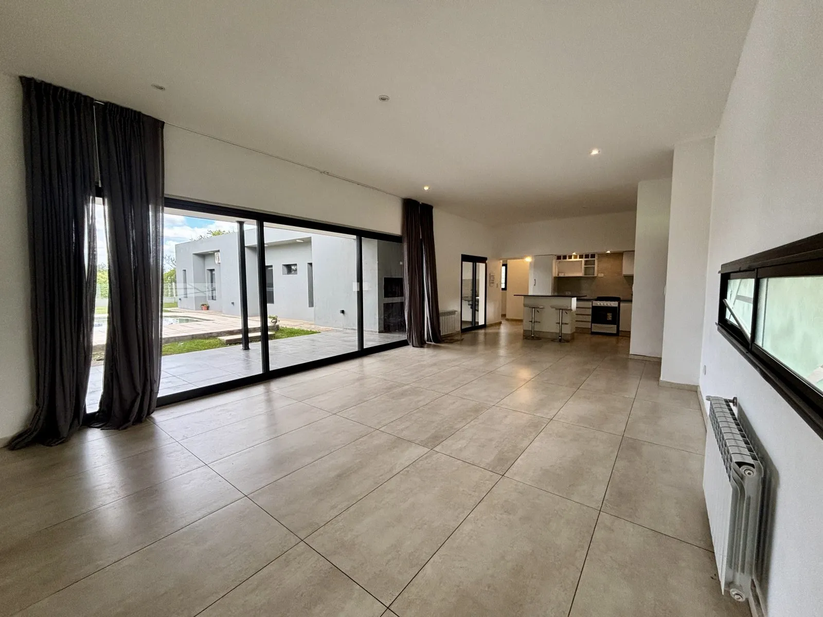 CASA con 3 dormitorios y 1500 m2 en VENTA en La Arbolada