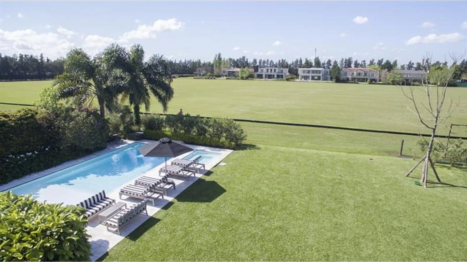Tortugas Country Club - Espectacular Casa con vista al polo