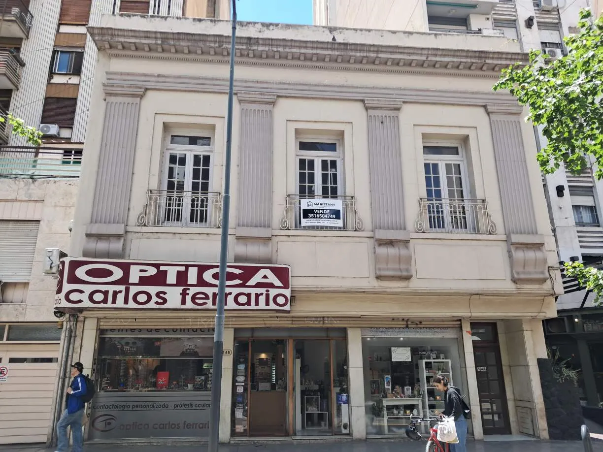 CASONA SEÑORIAL - CON GRAN  POTENCIAL COMERCIAL