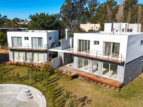 Casa en Venta en Costa del Salado, Loventué