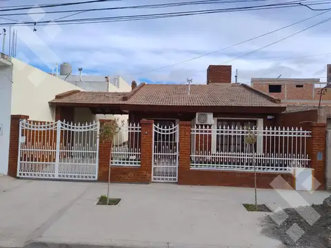 Casa en Venta en Aguada del Pito, Gastre