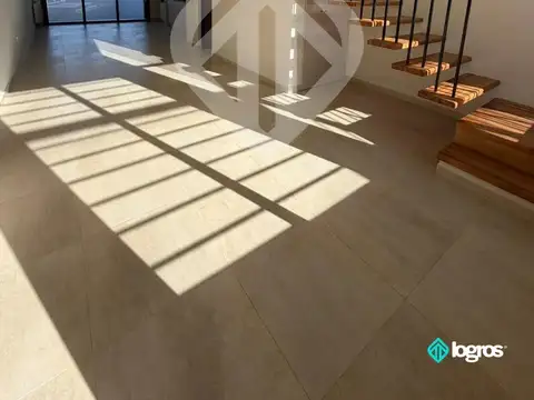 Casa en Venta en Barrio Grand Bourg, Salta
