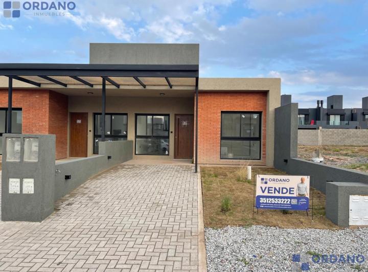 Casa · 95m² · 4 Ambientes · 1 Cochera