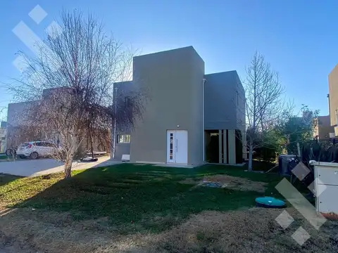Casa en Venta en Plottier, Confluencia