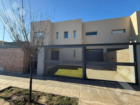 Casa en Venta en Neuquén, Confluencia