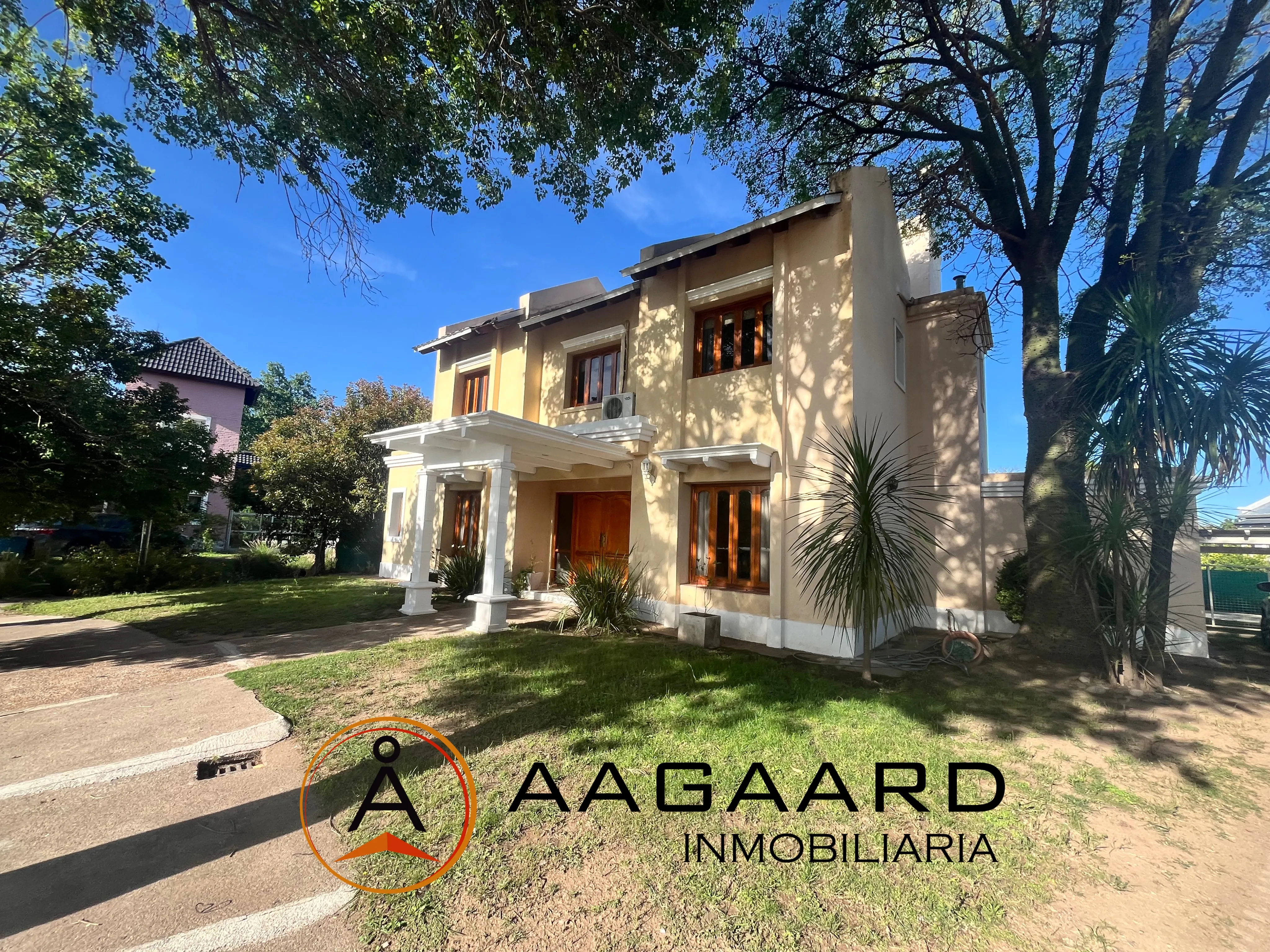 Apta crédito Casa en Valle Escondido 4d con pileta
