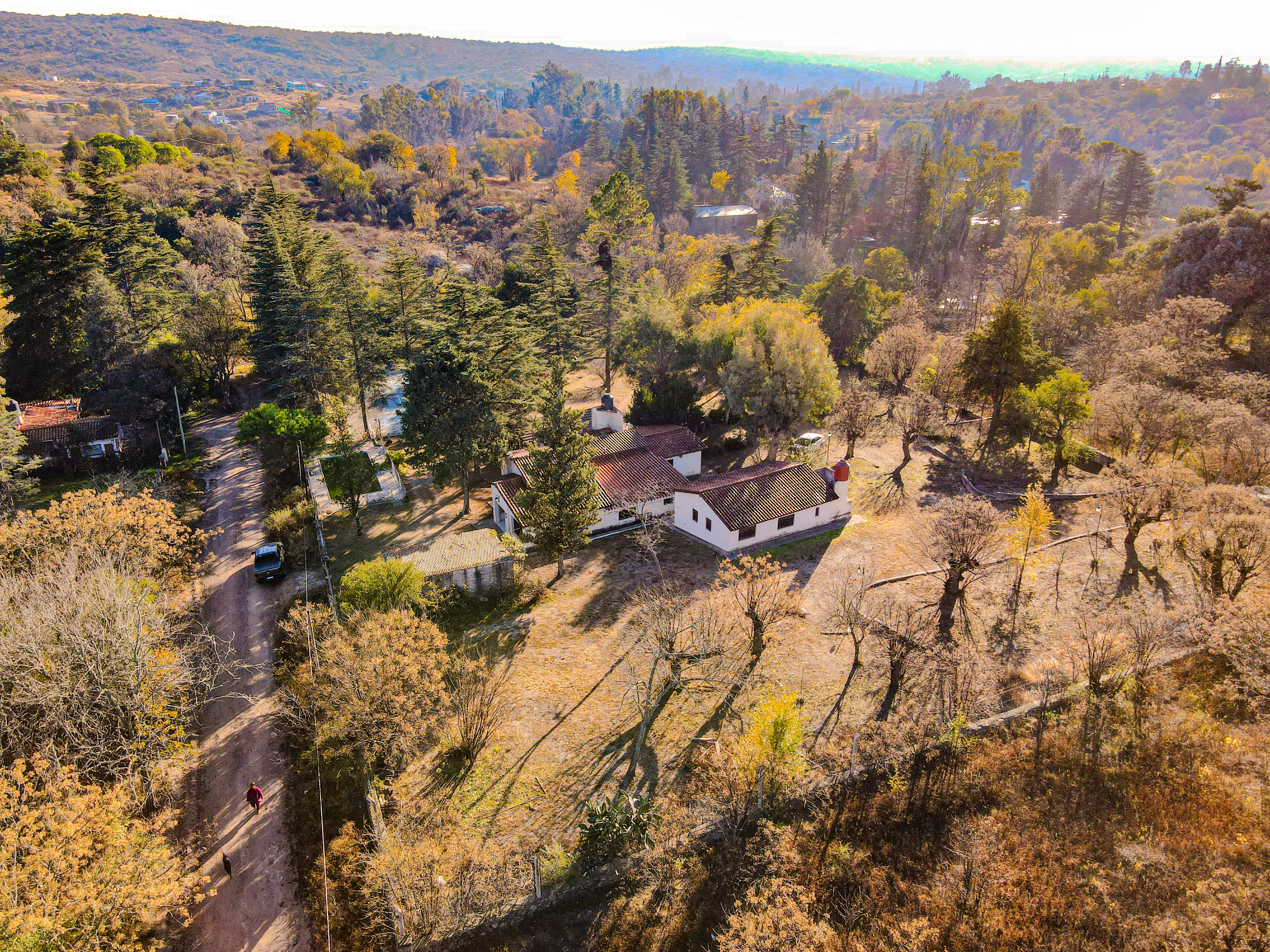 CASA en TANTI - 6700m2 terreno con BAJADA AL RIO