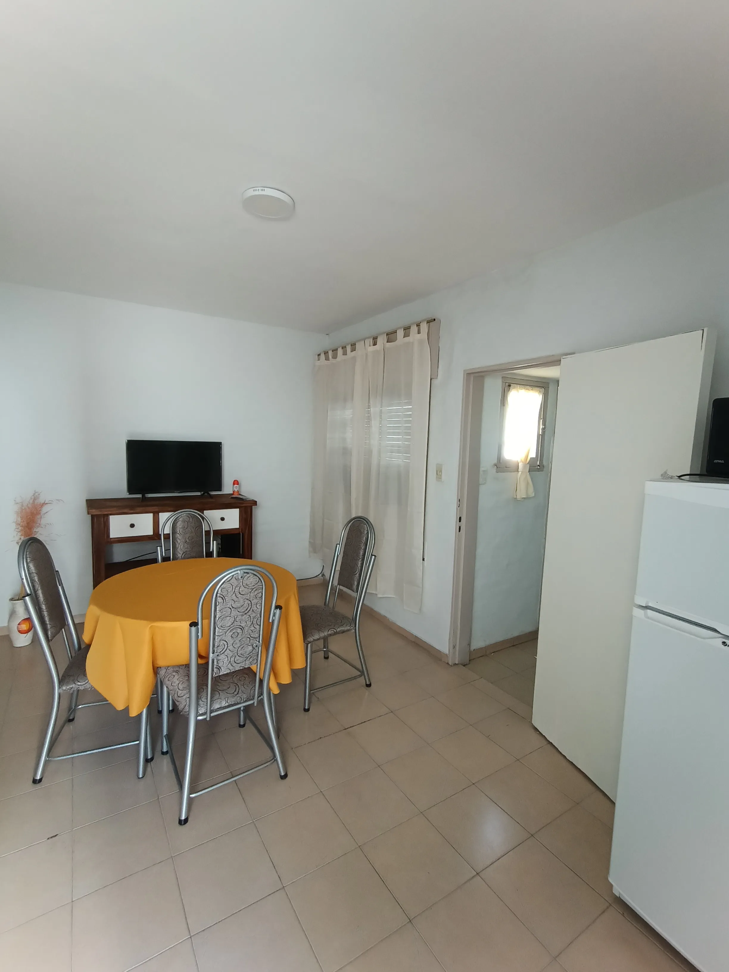 Dpto amoblado en venta  . Calle Chubut a mts de Av. Colón . Zona hospital de clí