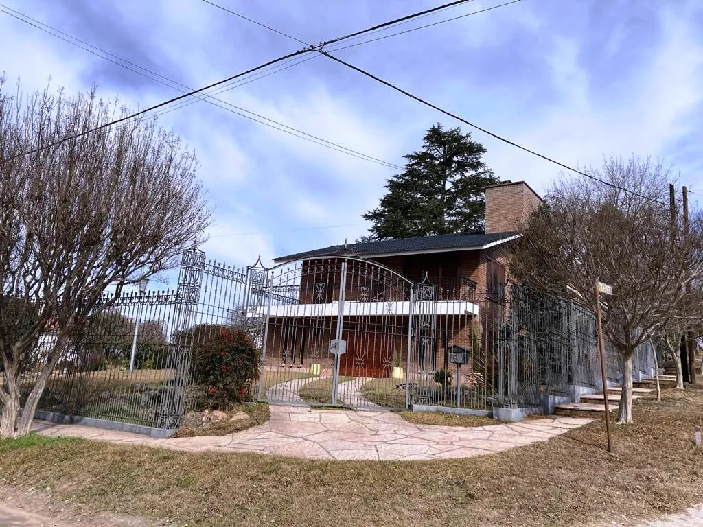 SAN ANTONIO DE ARREDONDO - PUNILLA VENDO IMPORTANTE VIVIENDA VISTA PANORAMICA