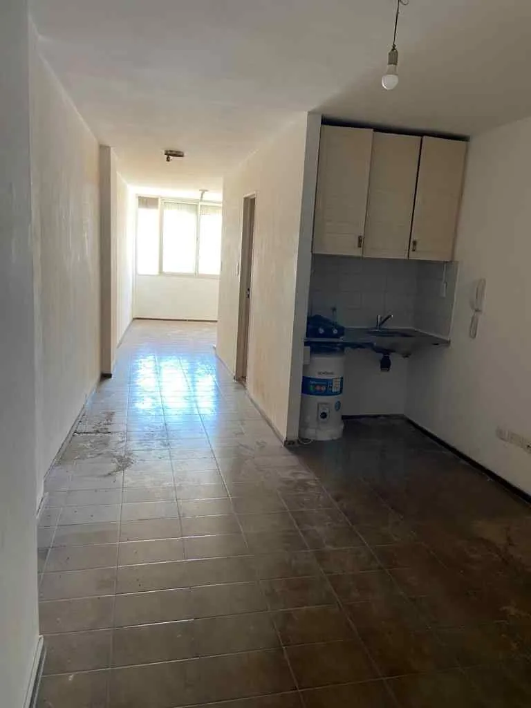 CENTRO VENTA MONOAMBIENTE MUY LUMINOSO EN DEAN FUNES 353