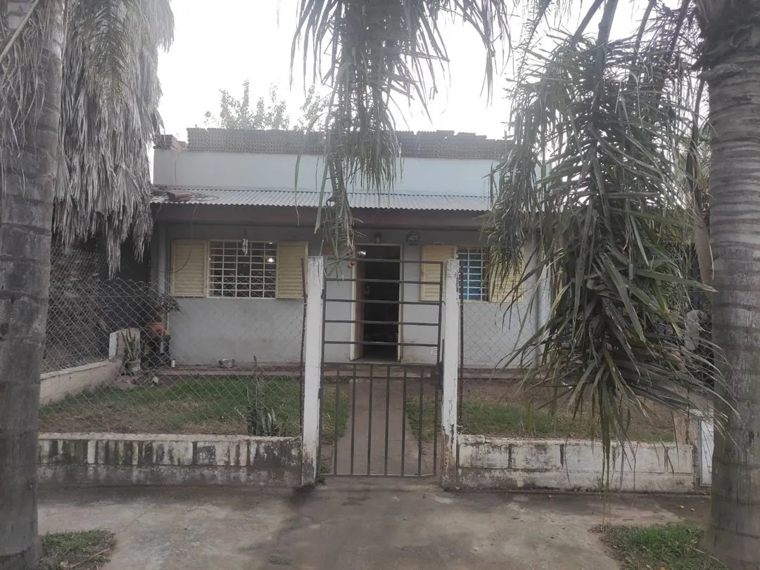 CASA 3 DORM. QUINCHO/COCHERA VILLA CORNU/ARGUELL0