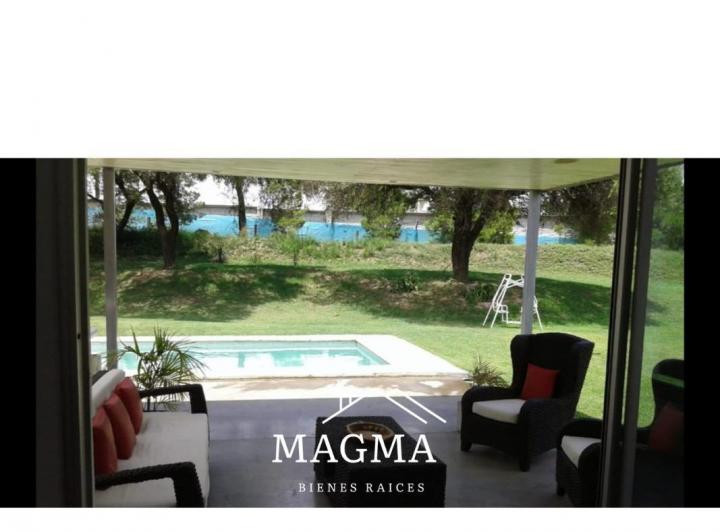 Casa · 630m² · 10 Ambientes · 4 Cocheras