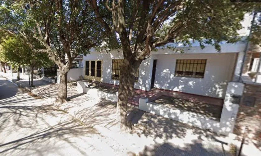 Venta Casa 2 Dorm en Barrio Patricios con Patio