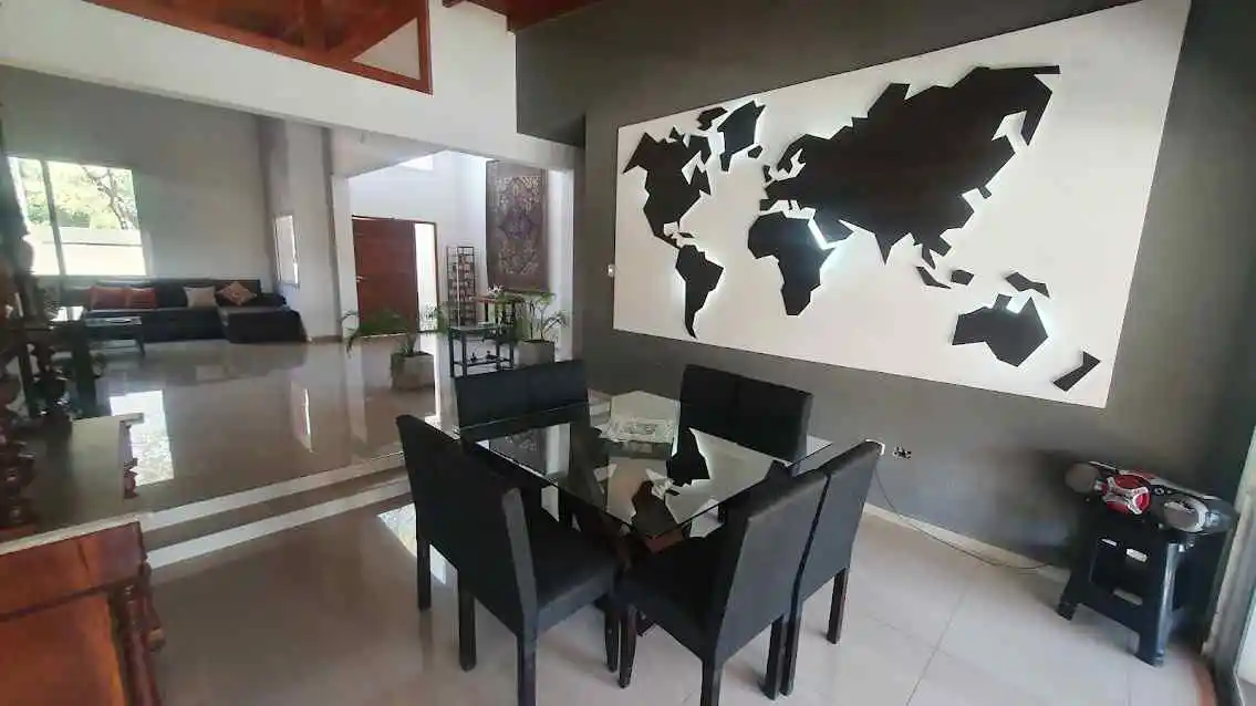 Casa en venta en El Bosque de 3 dormitorios toda en Planta Baja - gran Parque