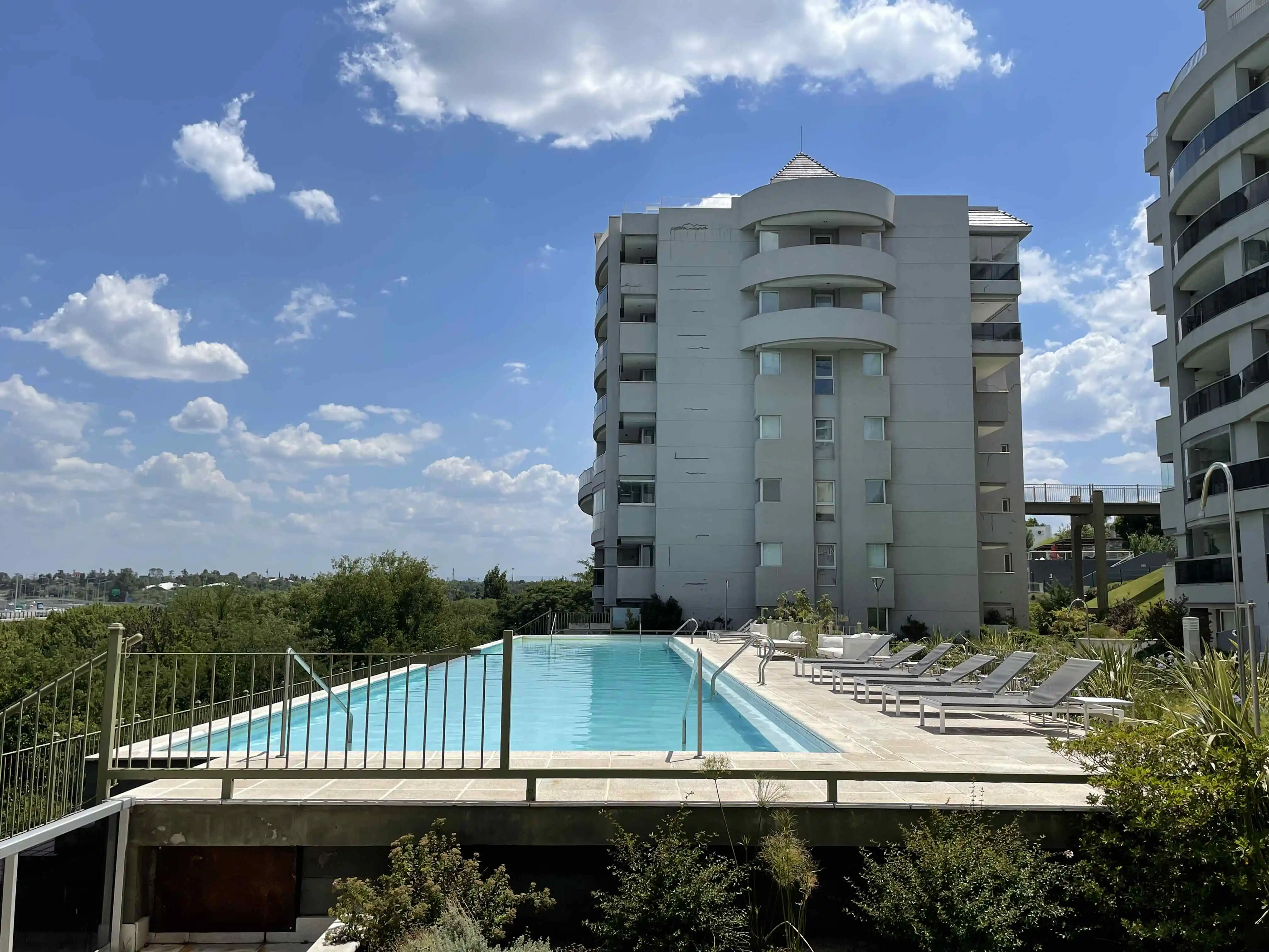 CHATEAU VILLAGE - Categoría - 3 Dorm con baño - Balcón - Villa Belgrano