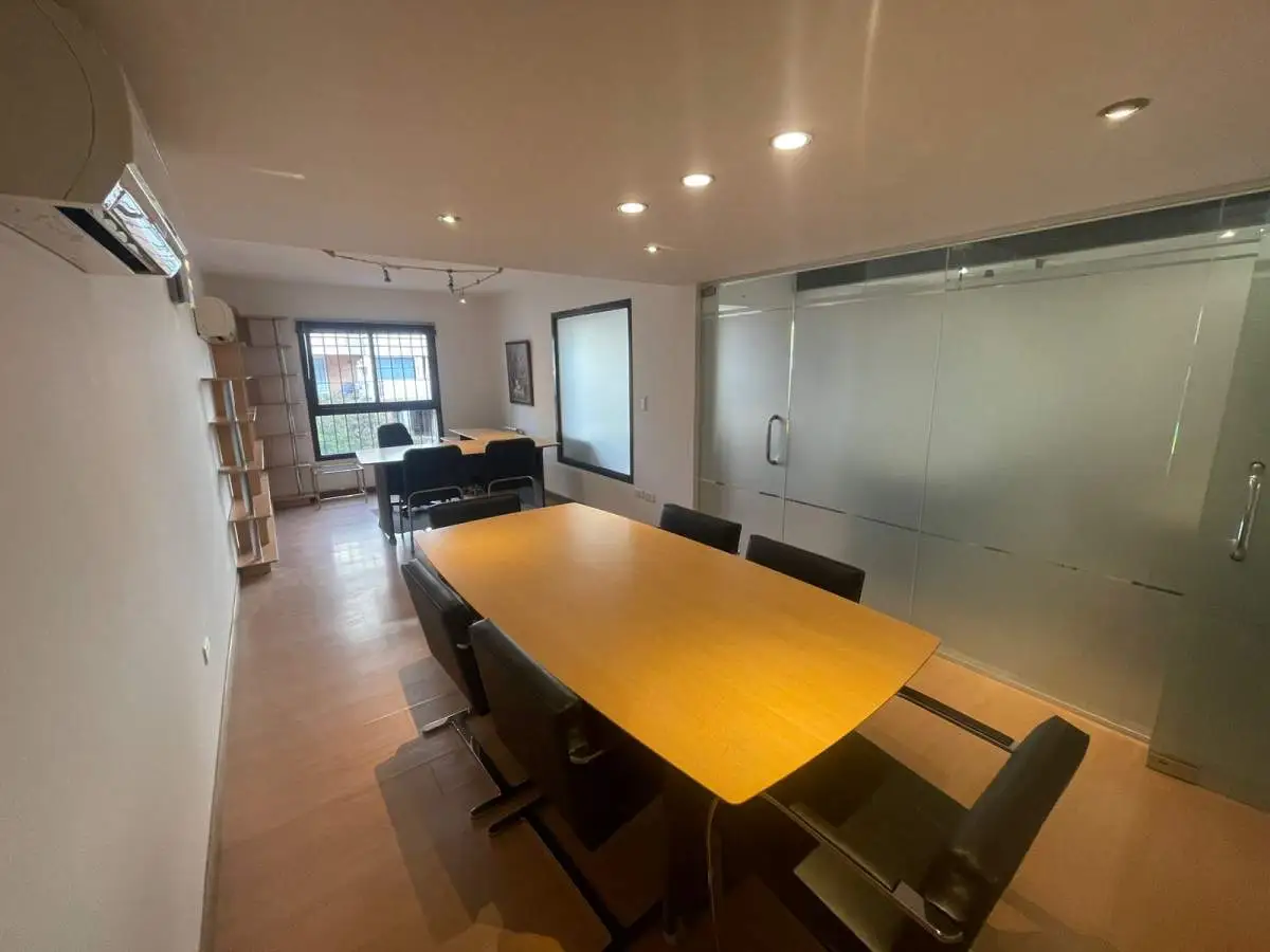 VENTA OFICINA AMOBLADA NUEVA CÓRDOBA