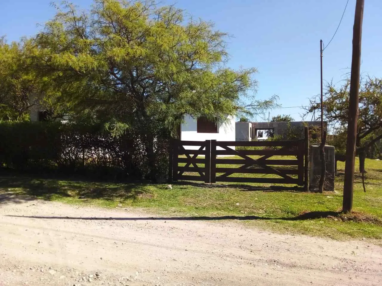 SALSIPUEDES: OPORTUNIDAD CASA 1D GRAN TERRENO