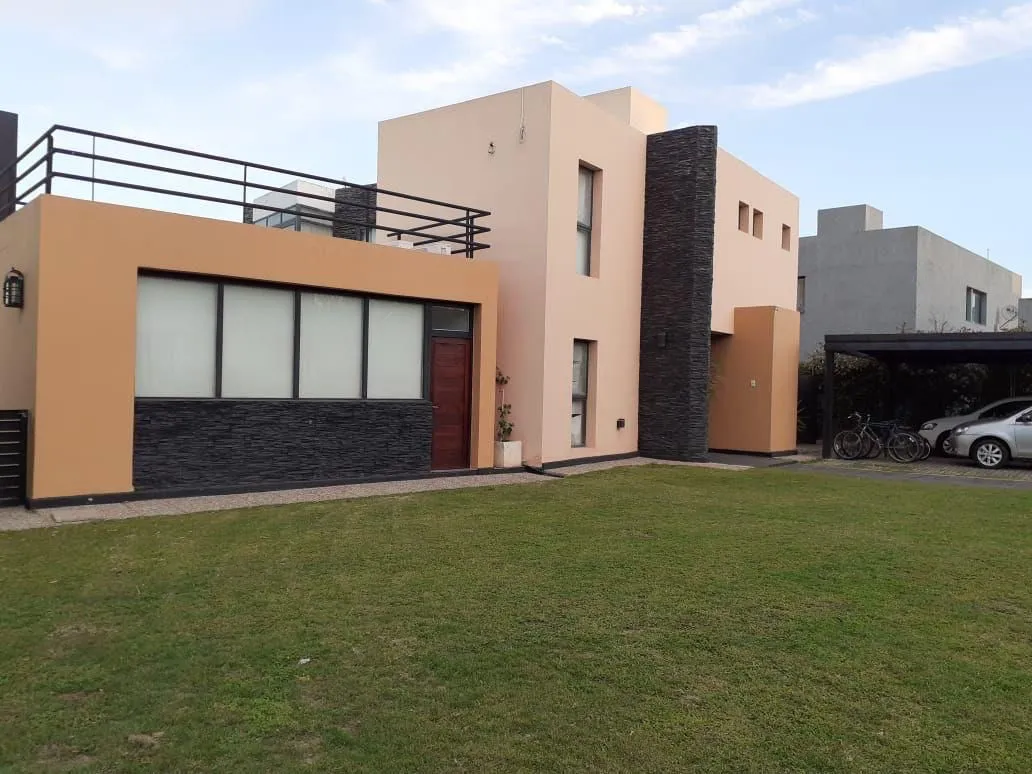 Casa 3 dormitorios Las Terrazas - Valle Escondido