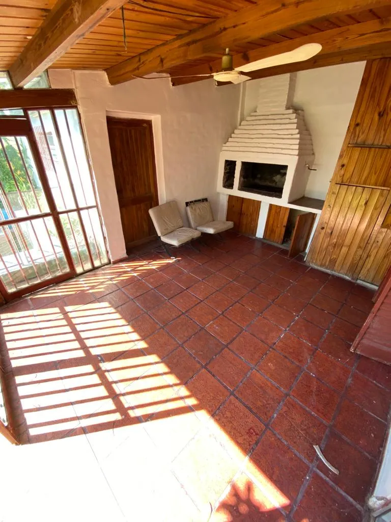 Bº Iponá - 3 dormitorios, patio, pileta - Apta crédito