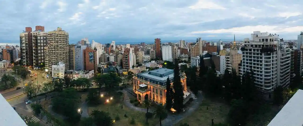 Venta Terrazas del Ferreyra, Con vista al Palacio.