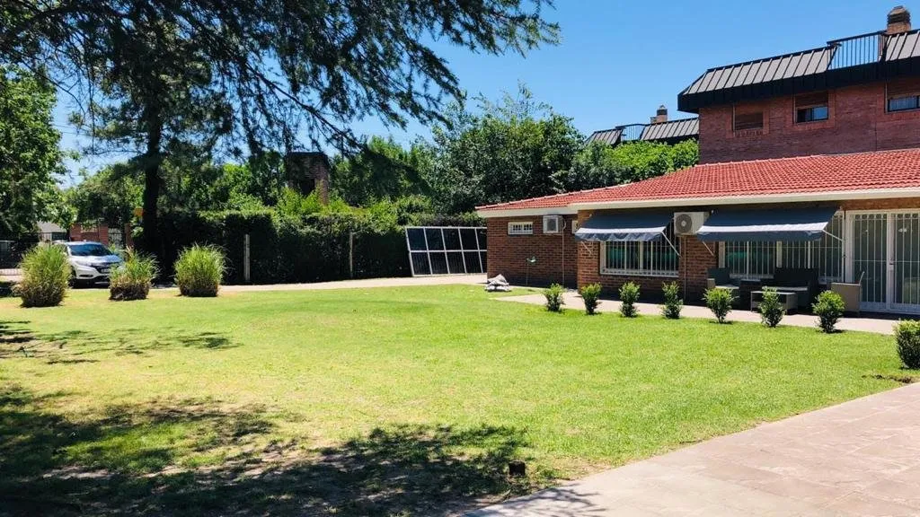 VENTA PROPIEDAD EN VILLA SAN ISIDRO