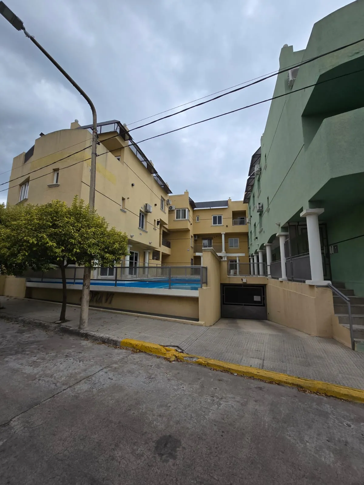 VENTA DPTO 2 DORM PILETA Y COCHERA- CARLOS PAZ