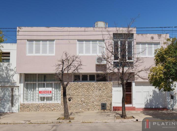 Casa · 171m² · 7 Ambientes · 2 Cocheras