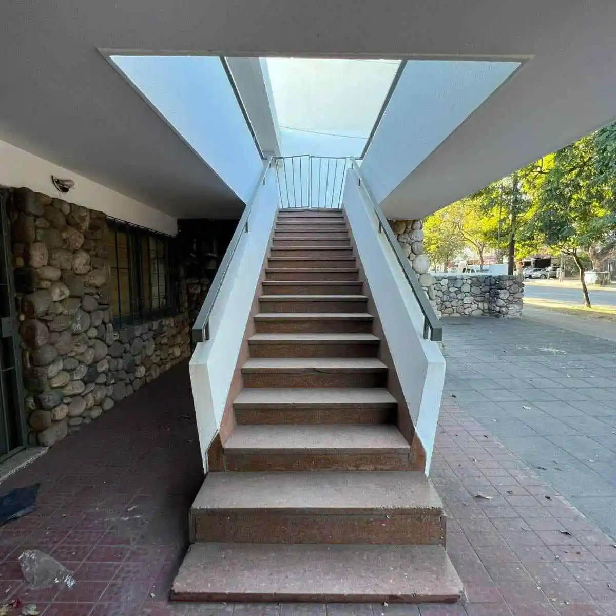VENTA - ALTO VERDE - CALIDAD - AMBIENTES AMPLIOS - 4 DORM. ESCRITURA.