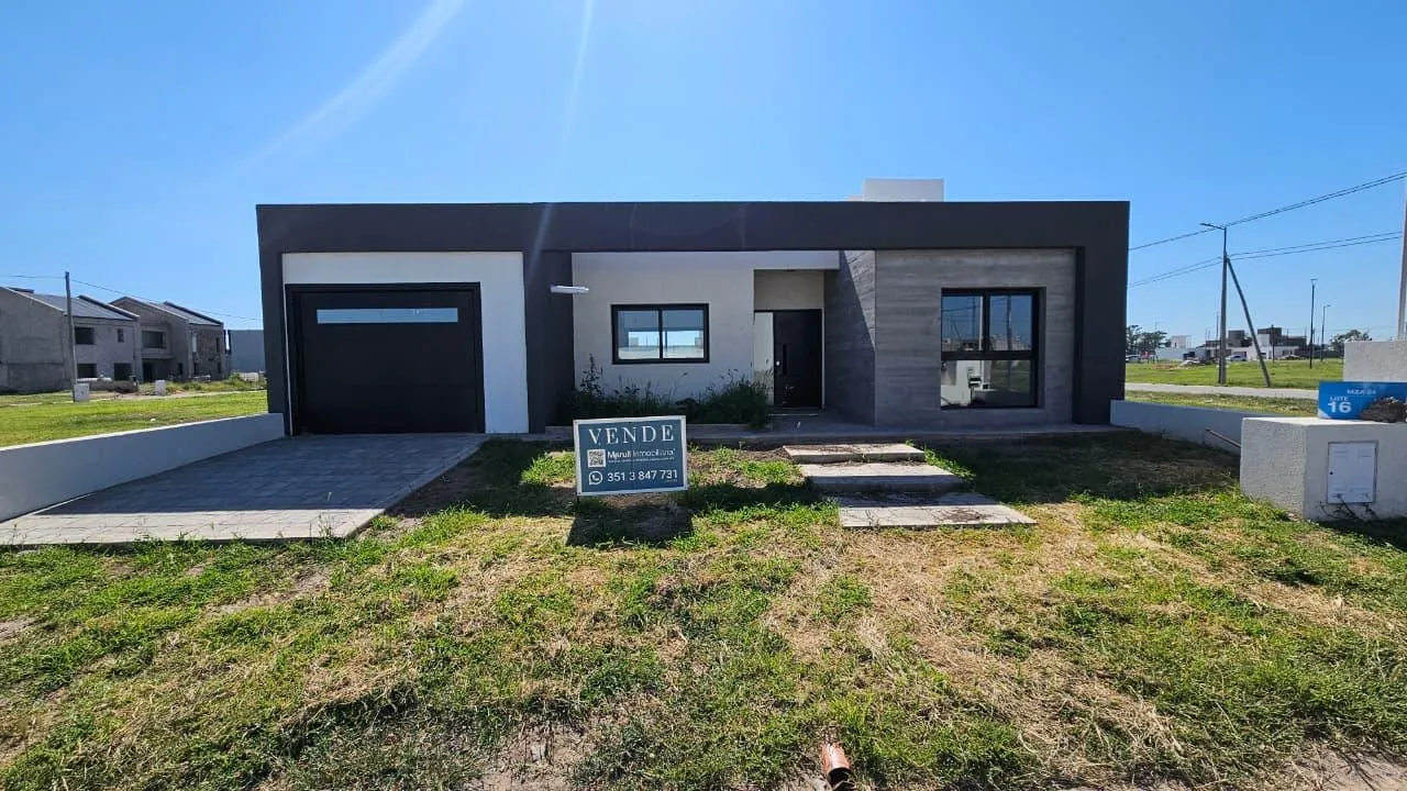 Casa una planta en Pampas de Manantiales 2 dormitorios mas ampliación