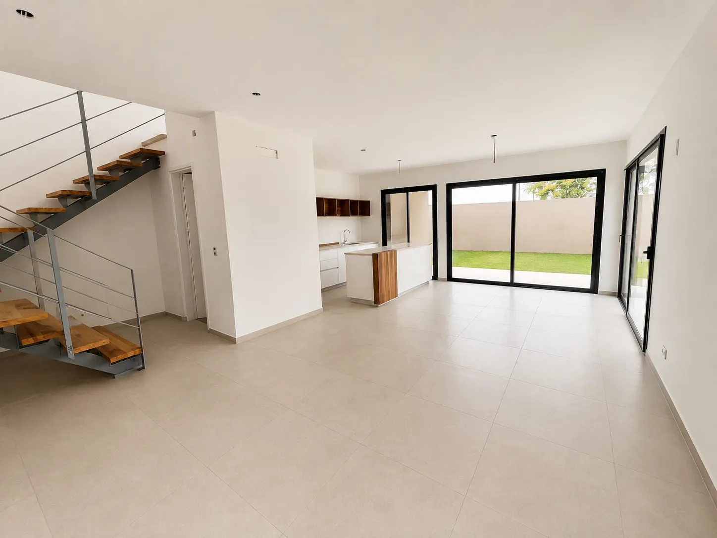 Duplex Barrio Jardin Housing Con Seguridad