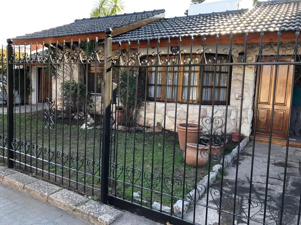 Casa en Venta de 3 Dorm en Alto Verde