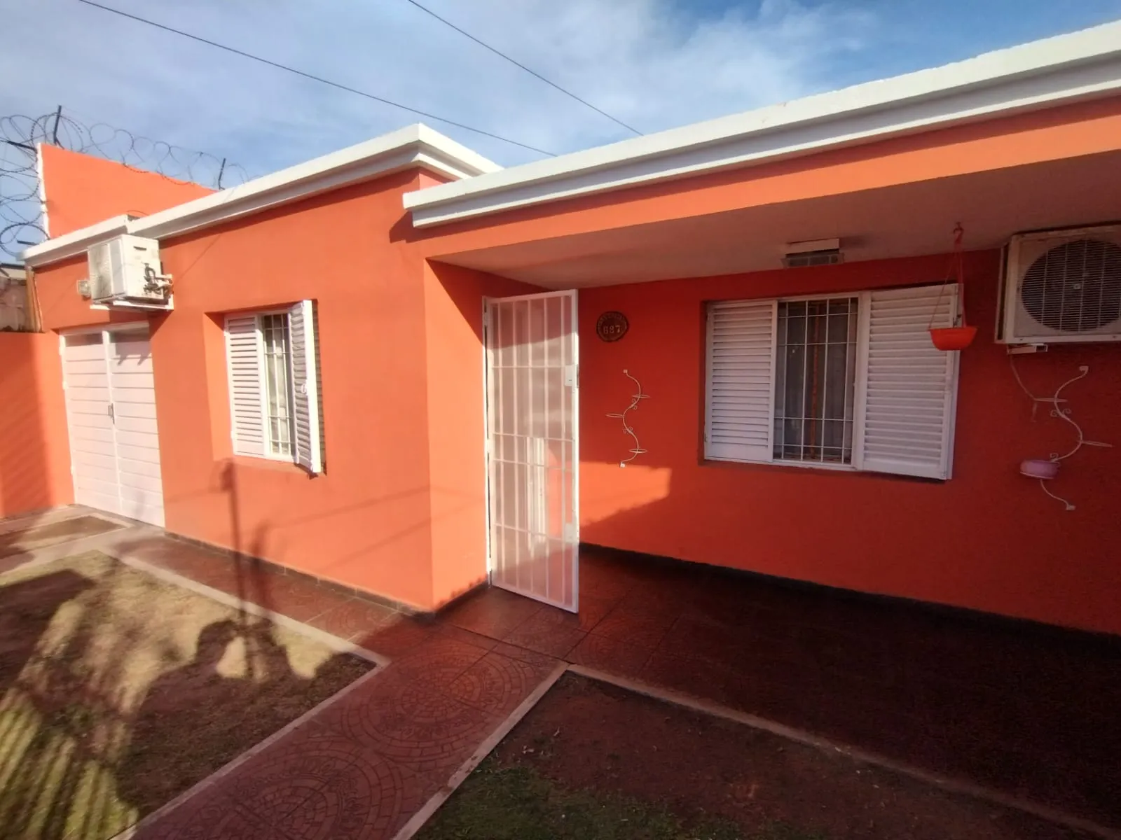 Casa 100% reciclada - Impecable - 3 Dorm