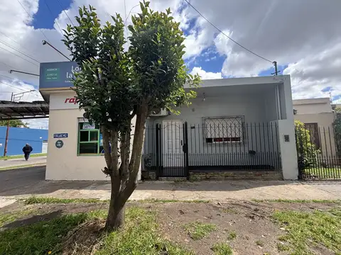 Casa en Venta en Rafael Calzada, Partido de Almirante Brown