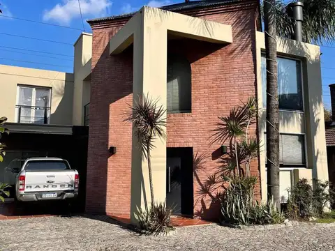 Casa en Venta en Champagnat, Countries y Barrios Cerrados en Pilar