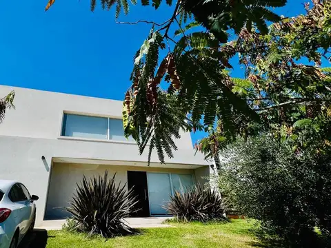 Casa en Venta en Pilar del Este - Santa Guadalupe, Countries y Barrios Cerrados en Pilar