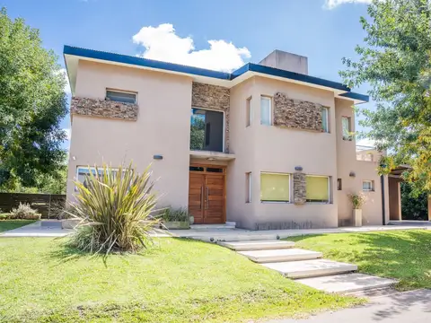 Casa en Venta en Altos Del Casco, Zarate