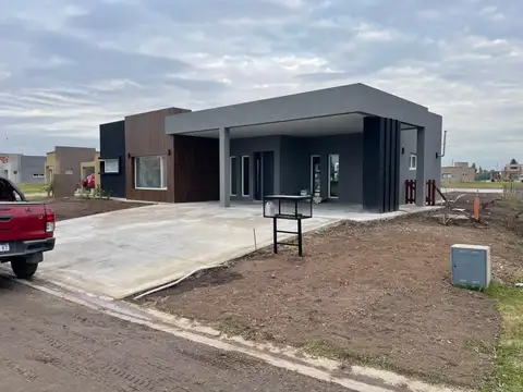 Casa en Venta en San Lucas, Canning