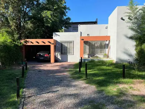 Casa en Venta en Villa Gobernador Udaondo, Partido de Ituzaingó