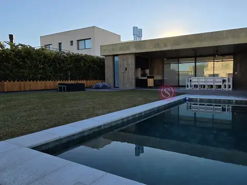 Casa en Venta en Pilar del Este - Santa Elena, Countries y Barrios Cerrados en Pilar