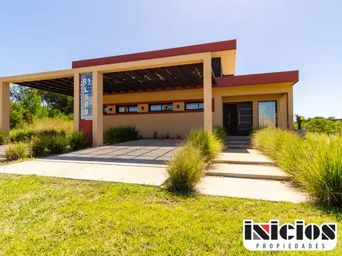Casa en Venta en Barrio Residencial 1, Costa Esmeralda
