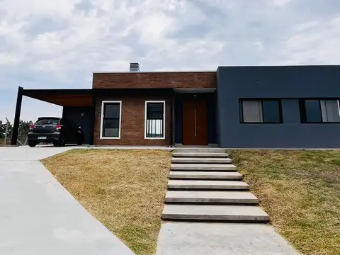 Casa en Venta en Countries y Barrios Cerrados en Guillermo Hudson, Partido de Berazategui