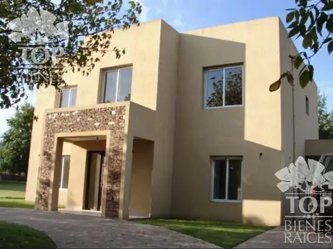 Casa en Venta en Septiembre, Countries y Barrios Cerrados en Escobar