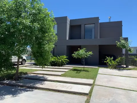 Casa en Venta en Lagoon Pilar, Countries y Barrios Cerrados en Pilar