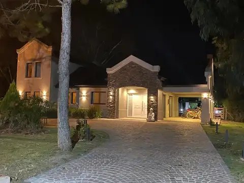 Casa en Venta en Club Miralagos, Countries y Barrios Cerrados en la Plata