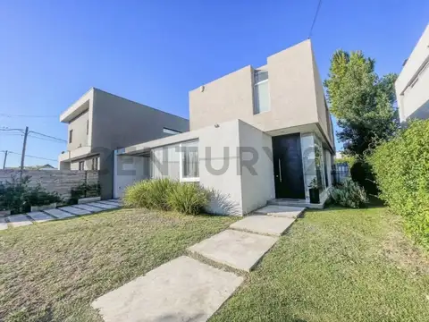 Casa en Venta en City Bell, Partido de La Plata