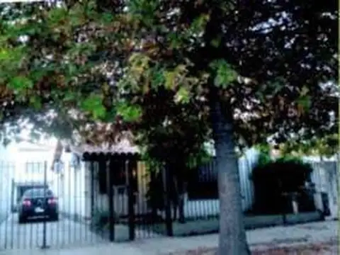 Casa en Venta en Adrogue, Partido de Almirante Brown