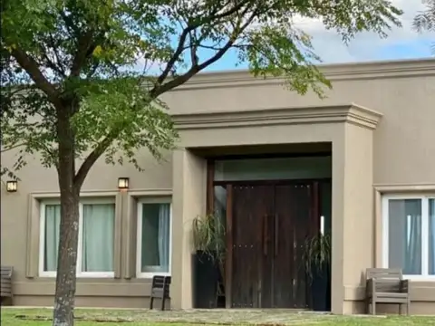 Casa en Venta en Estancias Del Pilar, Countries y Barrios Cerrados en Pilar